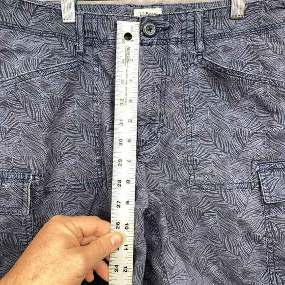 L.L. Bean Cargo Shorts Womens 12 Reg Blue Floral All Over Print Hiking Stretch - Picture 8 of 9